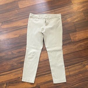 Size 8 Old Navy Khaki Pixie Ankle Pant